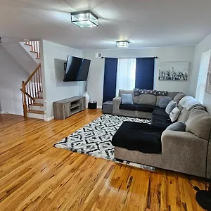 Homestay Nyc & Downtown Commuter Dream, Newark